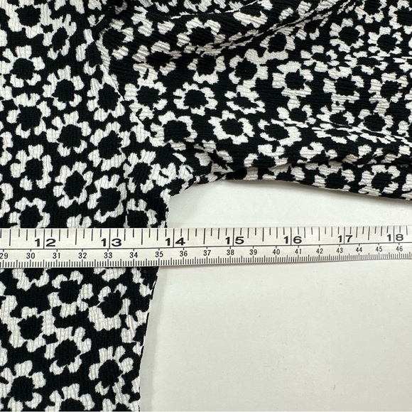 NWOT Bershka Floral Day Dress Juniors Medium 3/4 Sleeve Stretch Elastic Mini - Picture 8 of 11
